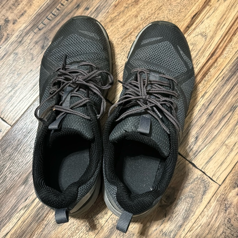 Men Merrell size 9